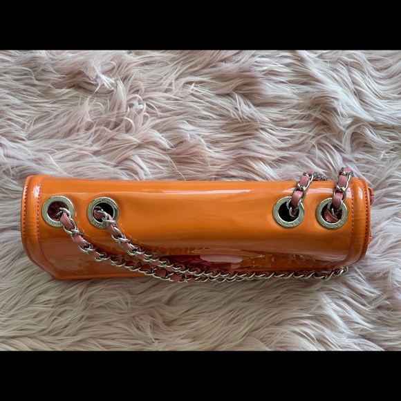 Limited edition Chanel bag! - Picture 4 of 6